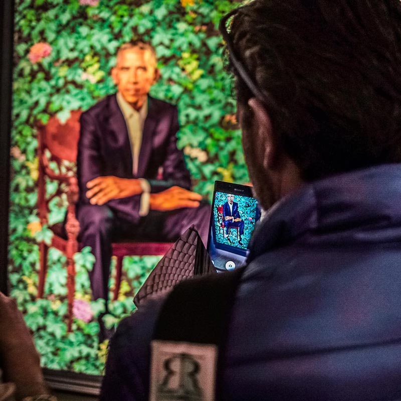 @luento520 - Visitor photographing Barack Obama portrait at Smithsonian National Portrait Gallery - Free museum in Washington, DC