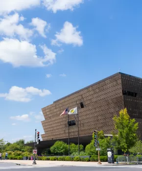 Outside picture of Smithsonian National Museum of African American History and Culture