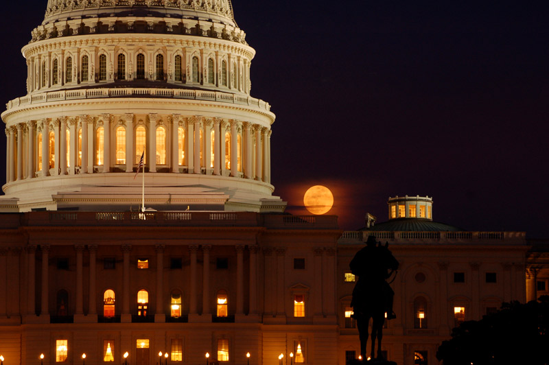 Capitolio de los Estados Unidos - Luna Llena - Washington, DC